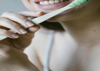 The Ultimate Guide to Maintaining Healthy Teeth and Gums